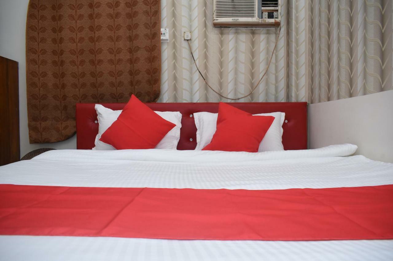 Oyo 45320 Hotel Mars Агартала Екстериор снимка