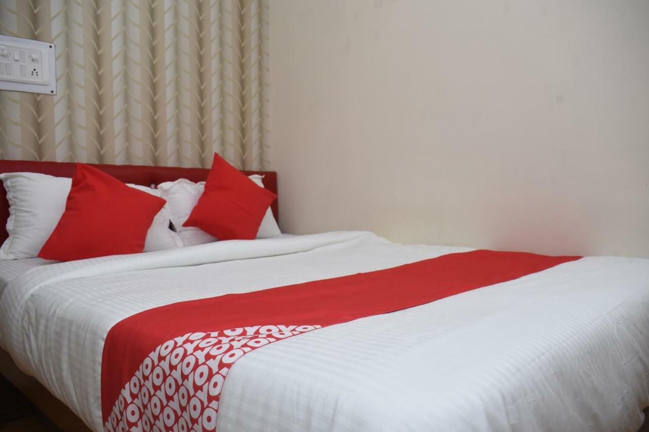 Oyo 45320 Hotel Mars Агартала Екстериор снимка